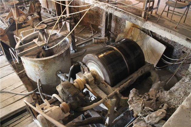 硅線(xiàn)石車(chē)間一角